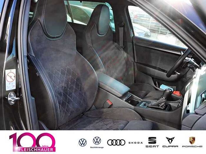 škoda superb combi - schwarz-magic perleffekt