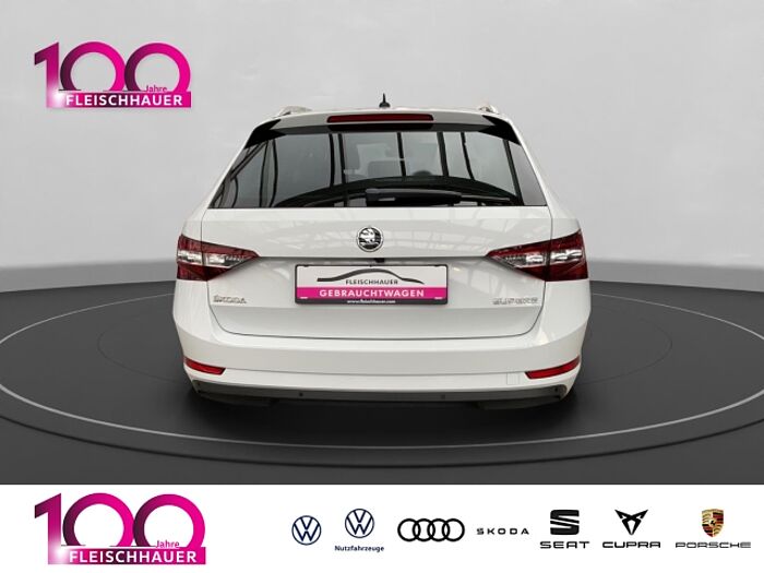 škoda superb combi - moon-weiss metallic