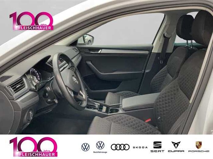 škoda superb combi - moon-weiss metallic