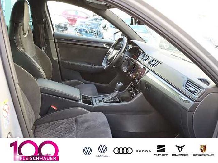 škoda superb combi - steel-grau