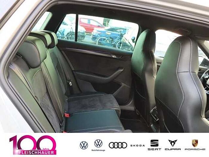 škoda superb combi - steel-grau