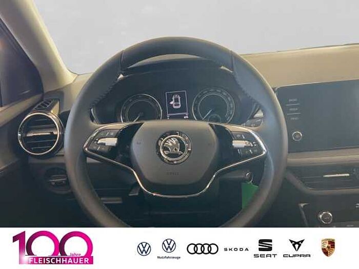 škoda fabia - race-blau metallic