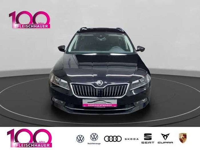 škoda superb combi - schwarz-magic perleffekt